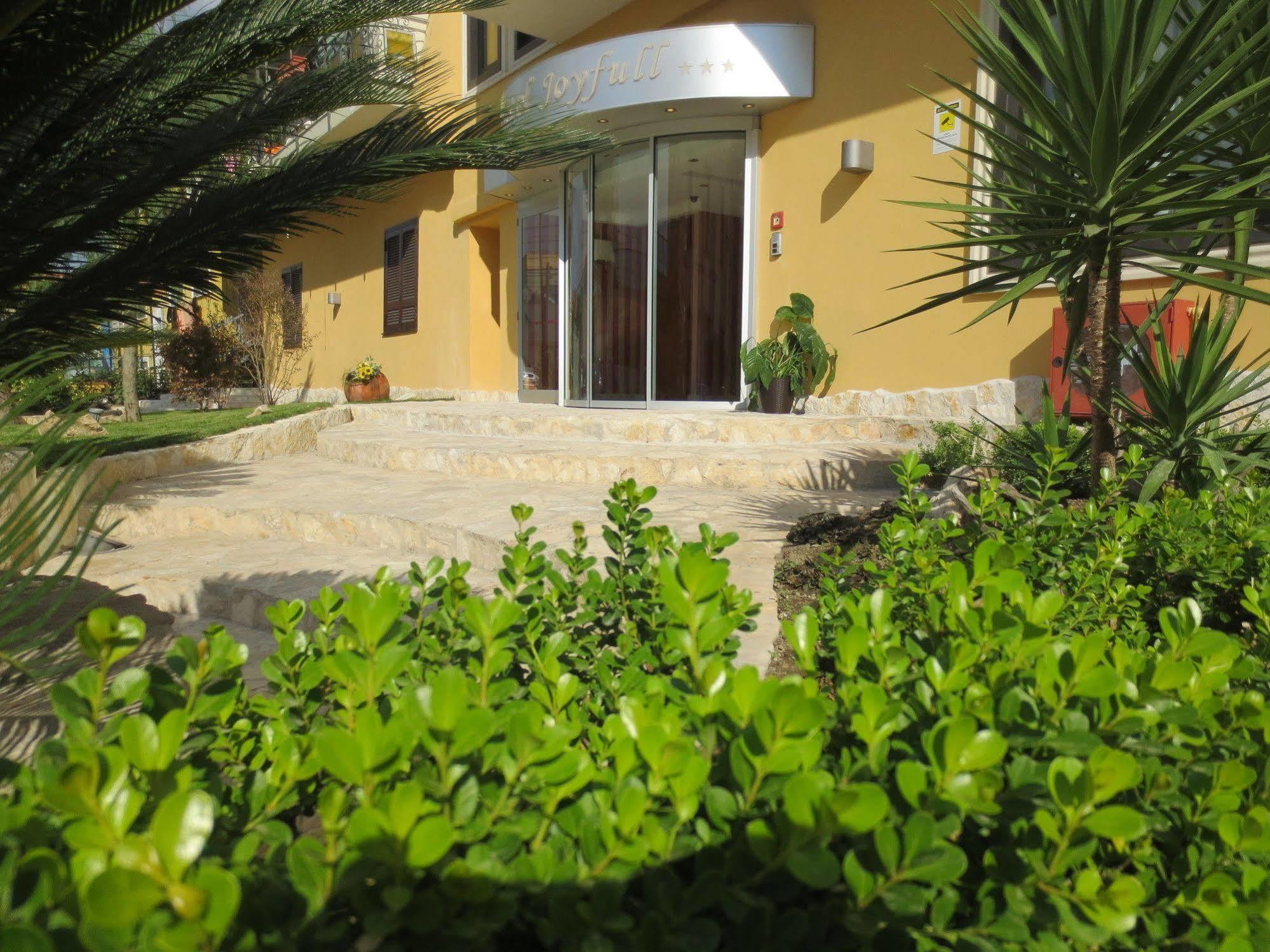 Hotel Joyfull Naples Exterior photo